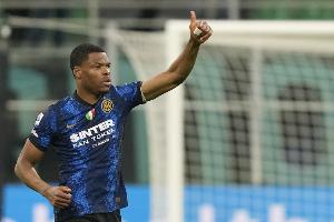 乐鱼直播入口-欧冠半决赛传射，邓弗里斯成为斯内德后首位做到这点的荷兰球员