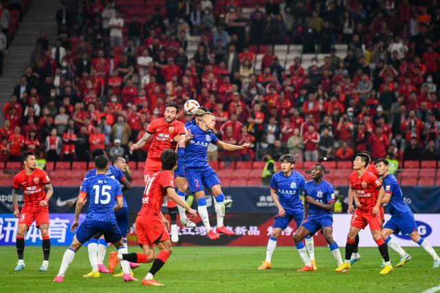 乐鱼体育官网-海港不服平局后迎五月抢分季 何时轮换成最大看点