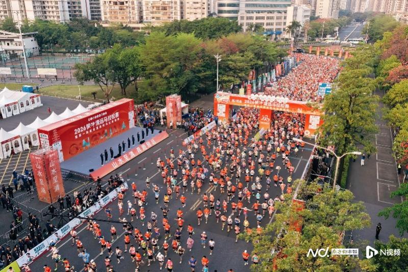 体育娱乐-2万名跑友燃动全城，清远马拉松赛规模创历史新高