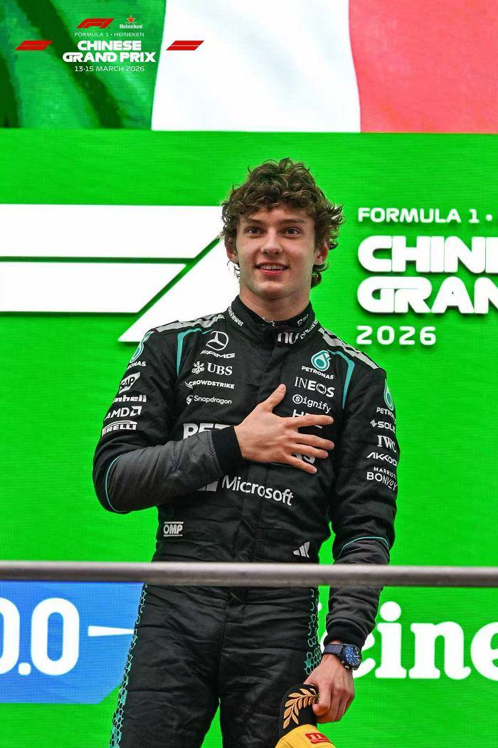 乐鱼体育赛事直播-F1中国大奖赛19岁安东内利夺冠，新王者背后的规则变革