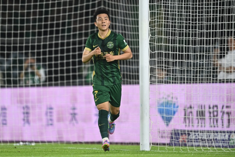 足球直播-01年龄段首人！陶强龙完成中超百场里程碑，贡献14球8助攻